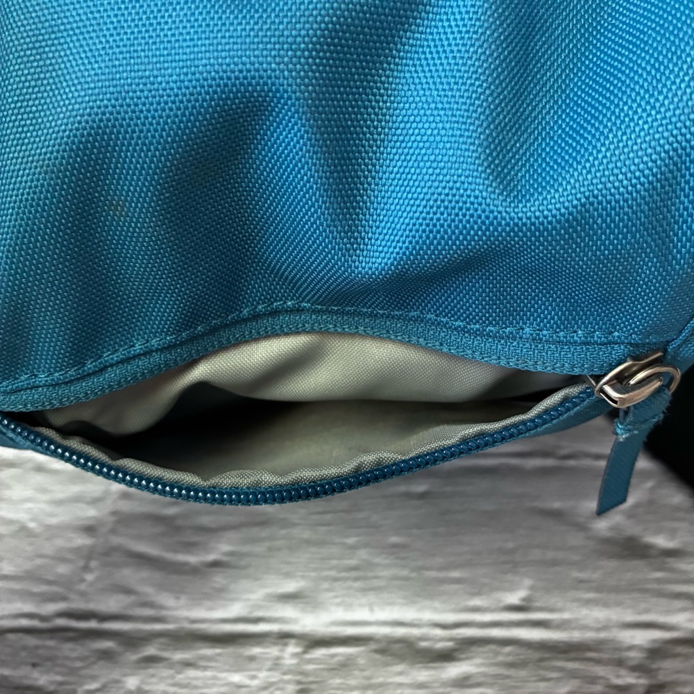 MEC Mountain Equipment Blue Crossbody Shoulder Travel Commuter Organizer Bag - Picture 9 of 12